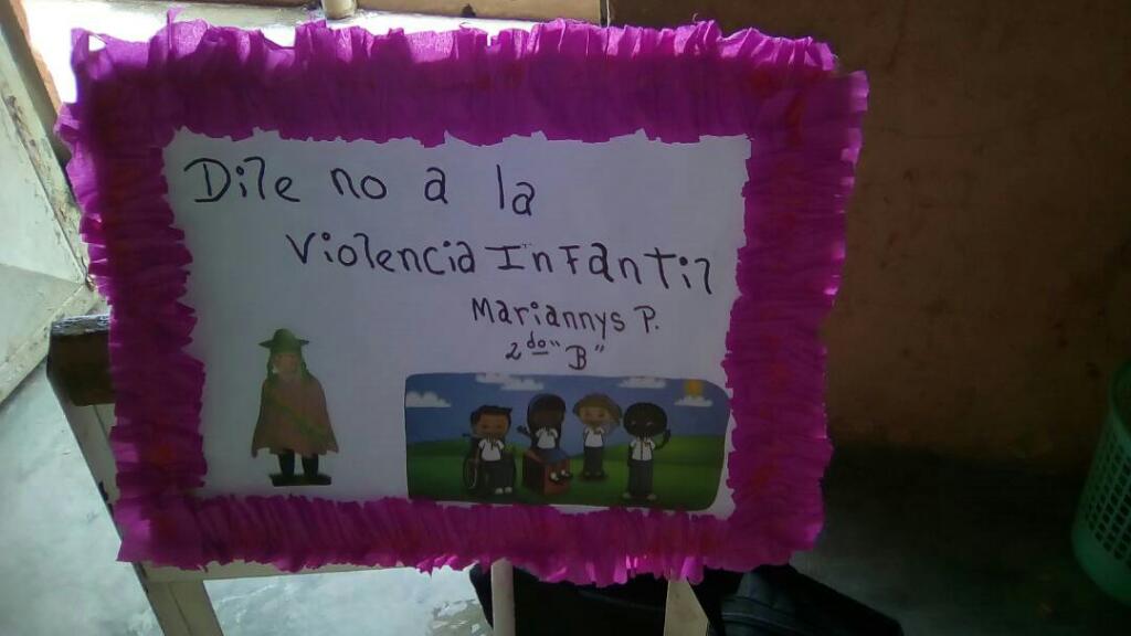 adi_cbittrujill's tweet photo. #TicEducativasPorLaPaz Así defienden nuestros niños del circuito 03 sus derechos https://t.co/UoufMEdB6K