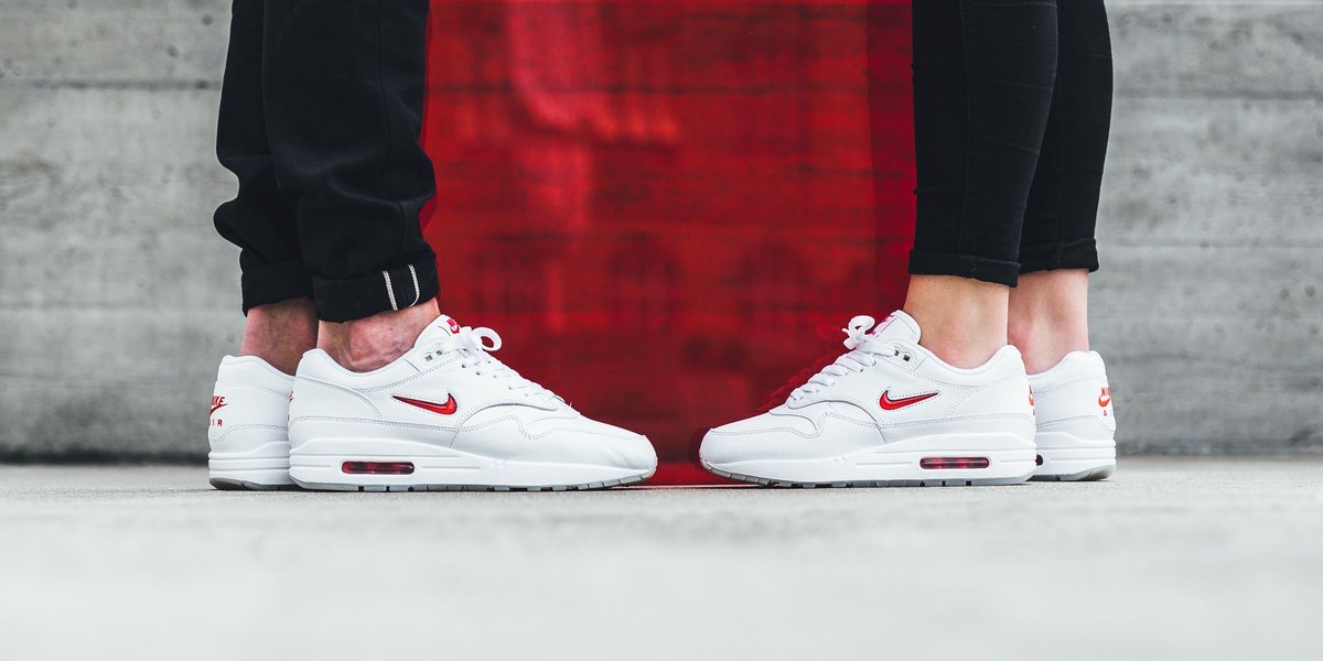 nike air max jewel red