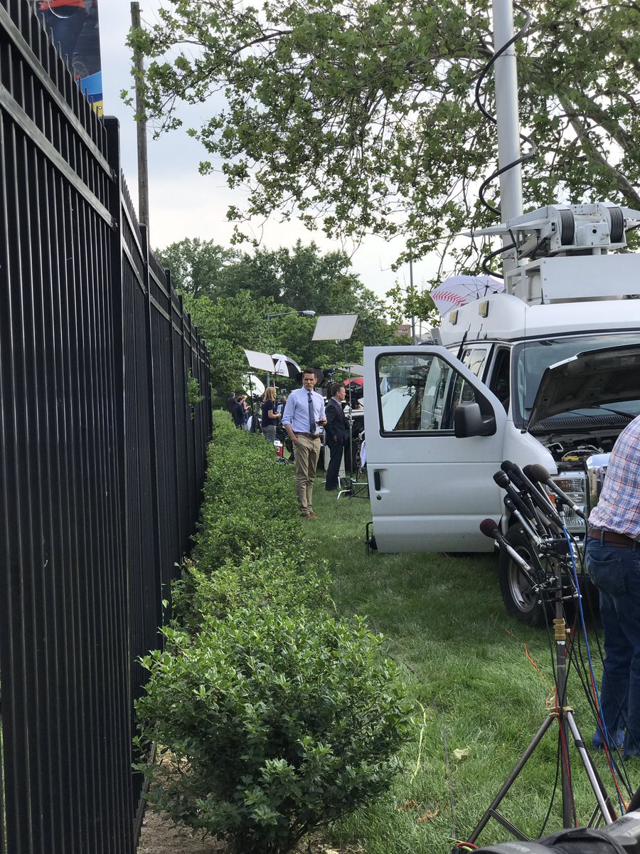 brownsug_ar's tweet photo. #C-SPAN MedStar Washington Hospital Center waiting on a statement on  the condition Majority Whip Scalise https://t.co/AOnbV9xsDD