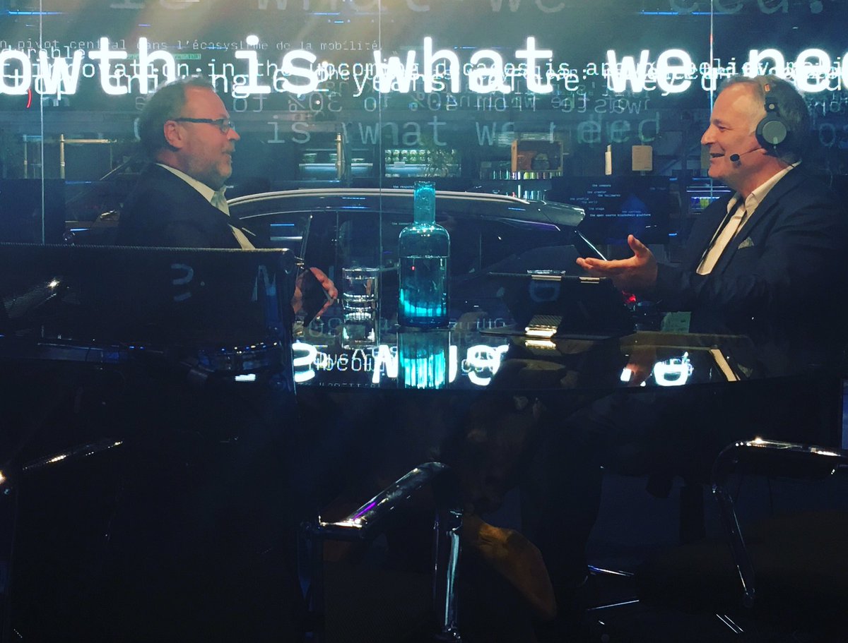 movinonconnect's tweet photo. Join the conversation! LIVE in the #Aquarium Jim Delpiano @KordsaOfficial 👉https://t.co/PNrUN1wRy4 #MovingOnConf https://t.co/eI9zncpt8A