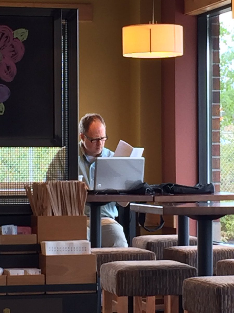 eva_svenn's tweet photo. @jasdockter saw your look alike at caribou!! https://t.co/e2J7j9lvf6