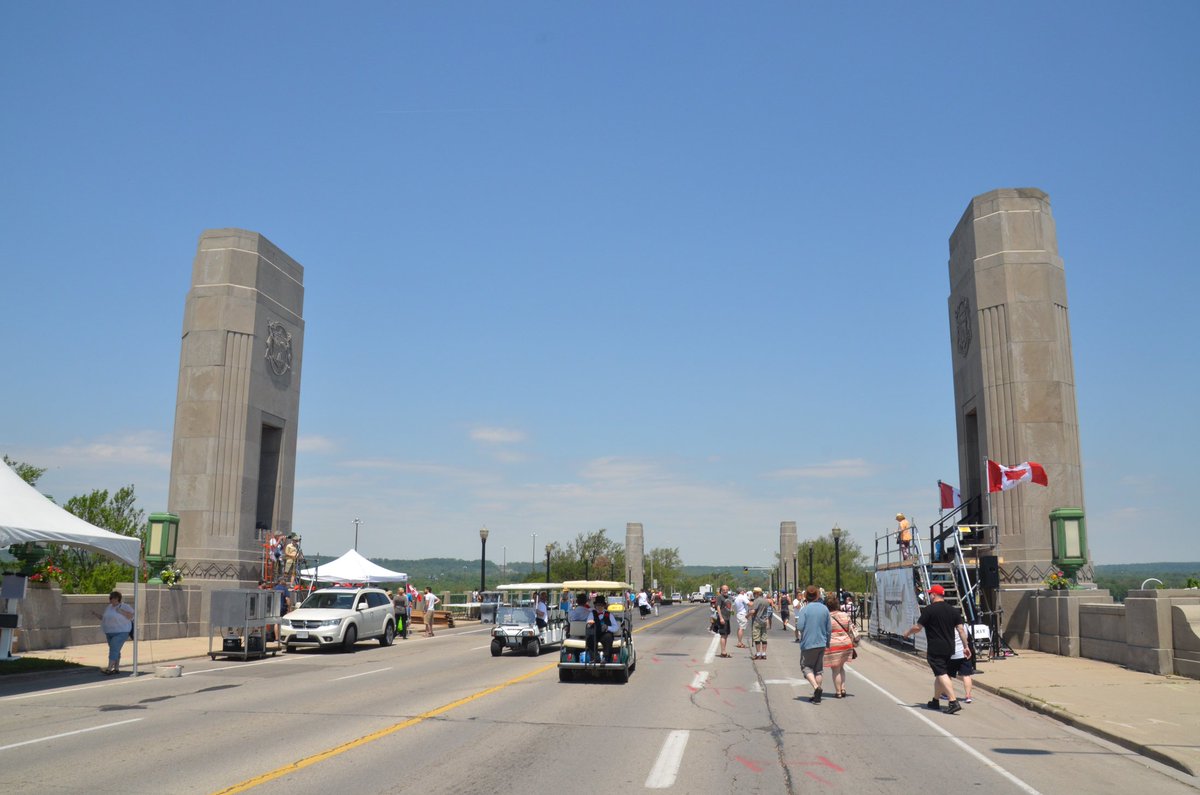 rbg_science's tweet photo. Magnificent T. B. McQuesten Memorial Bridge in #HamOnt designed by John Lyle; was 4th bridge on same spot. #ADOTB @cityofhamilton https://t.co/EY7IUjNTlp