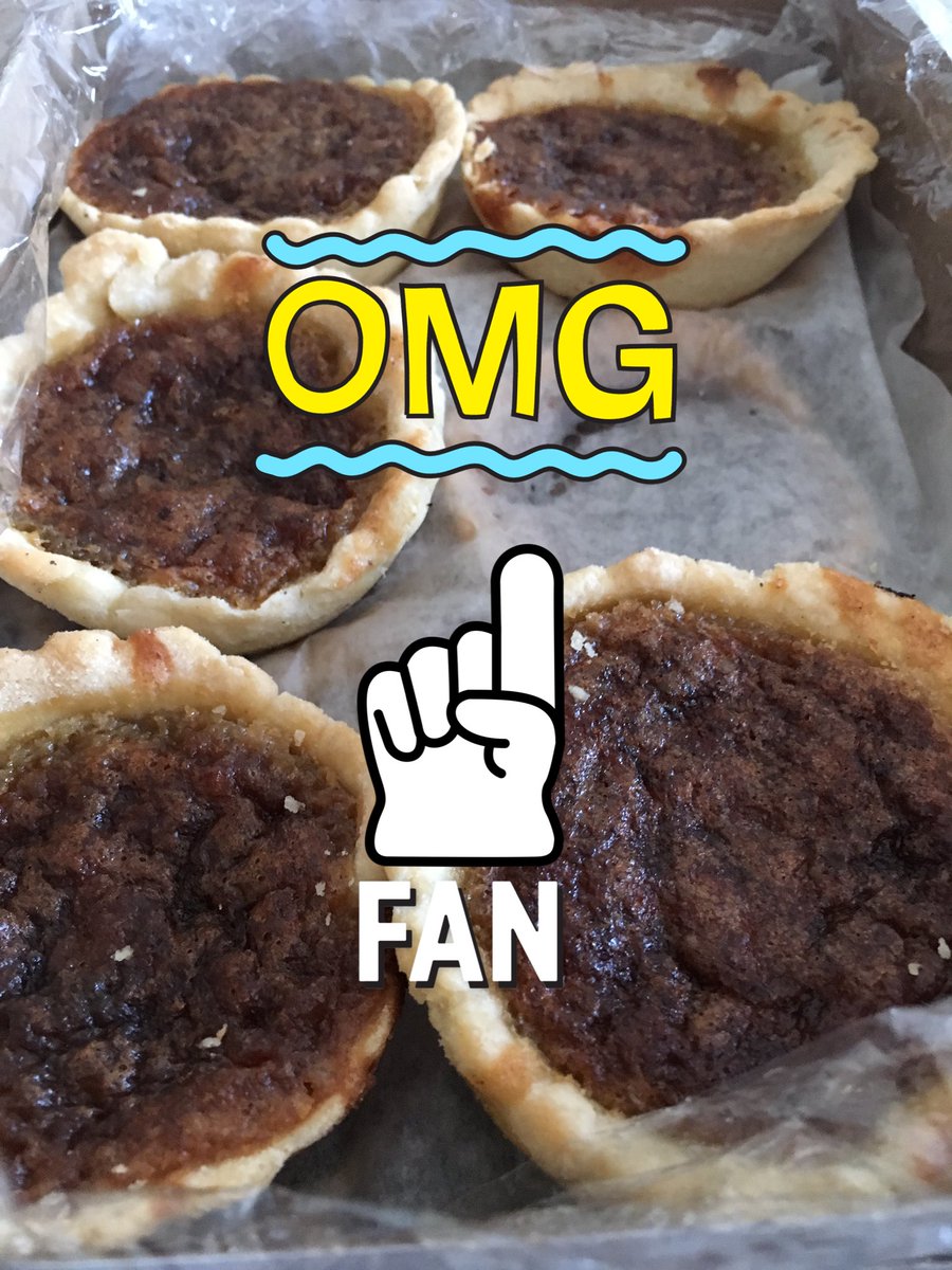 reachkathere's tweet photo. Had to have one before the picture. Thank you so much @KimWRichardson and @lrichardson65 for the yummy treats. I may let @kelstweet try 1. 😏 https://t.co/anGSU8uz6S