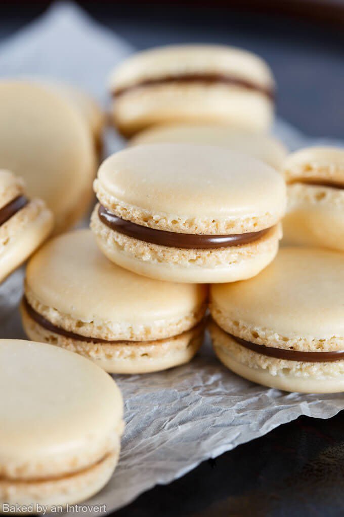 ZulkaSugar's tweet photo. Learn how to make these French Macaroons from @IntrovertBaker! https://t.co/1dQbk6EmJr https://t.co/WyCjt4lLRP