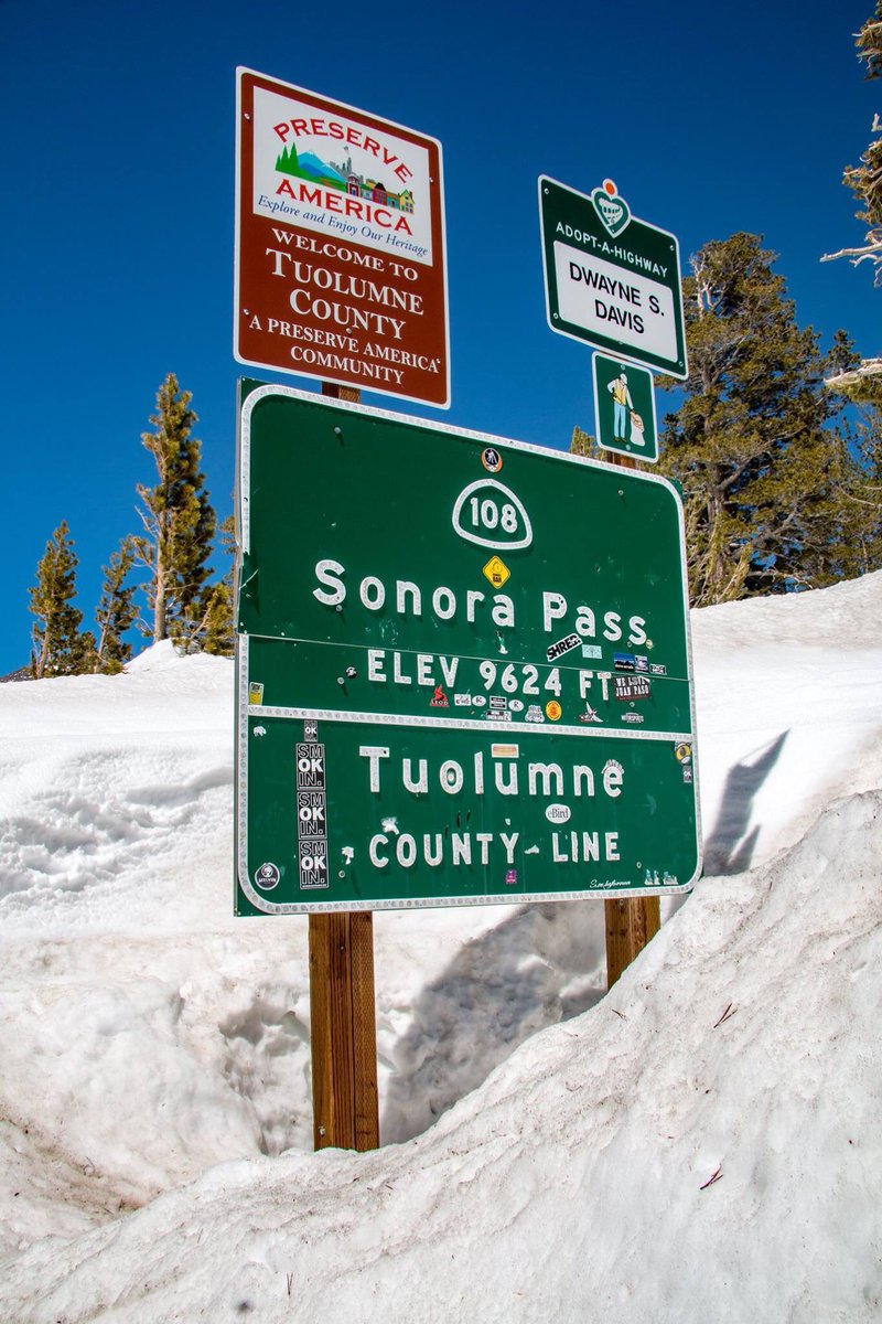 sierra28k's tweet photo. RT @EasternSierra: #SonoraPass opened yesterday and this is what it looked like from the top! https://t.co/w7iY8gN5Sa https://t.co/OBeNPkNdoU