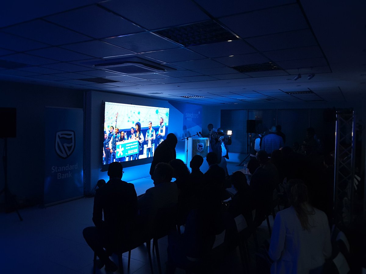 ideialabmz's tweet photo. #seedstarsmaputoGoesPink2017 with startups from #ACaminhoDoGec2017 and #ideiaLabOpenLab :) #seedstarsย #seedstarsmaputoย #sswmaputoย #sswmoz https://t.co/N1OBp3Wx12