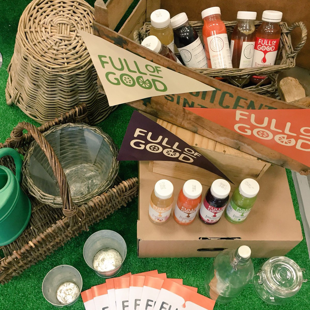 legraincoline's tweet photo. C'était une longue journée, mais on y est arrivé 💪🏼🍊🍏 #FullofGood #ISFSC #CO2 #co2g4 #juryisfsc https://t.co/uHlcDALSQX