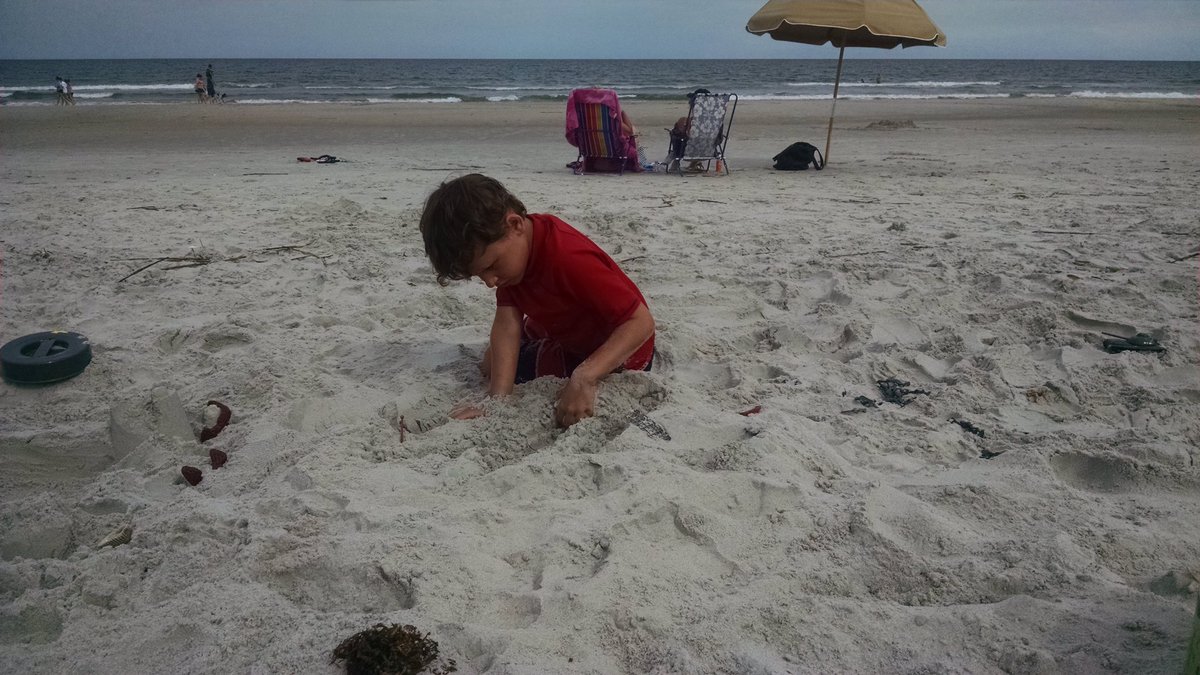 KCSMilitary's tweet photo. Scientists Find Formula for Perfect Sandcastle
#mathiseverywhere #hecouldcareless #mathcastle
https://t.co/C8VmbgMMPL https://t.co/SgviTJmxog