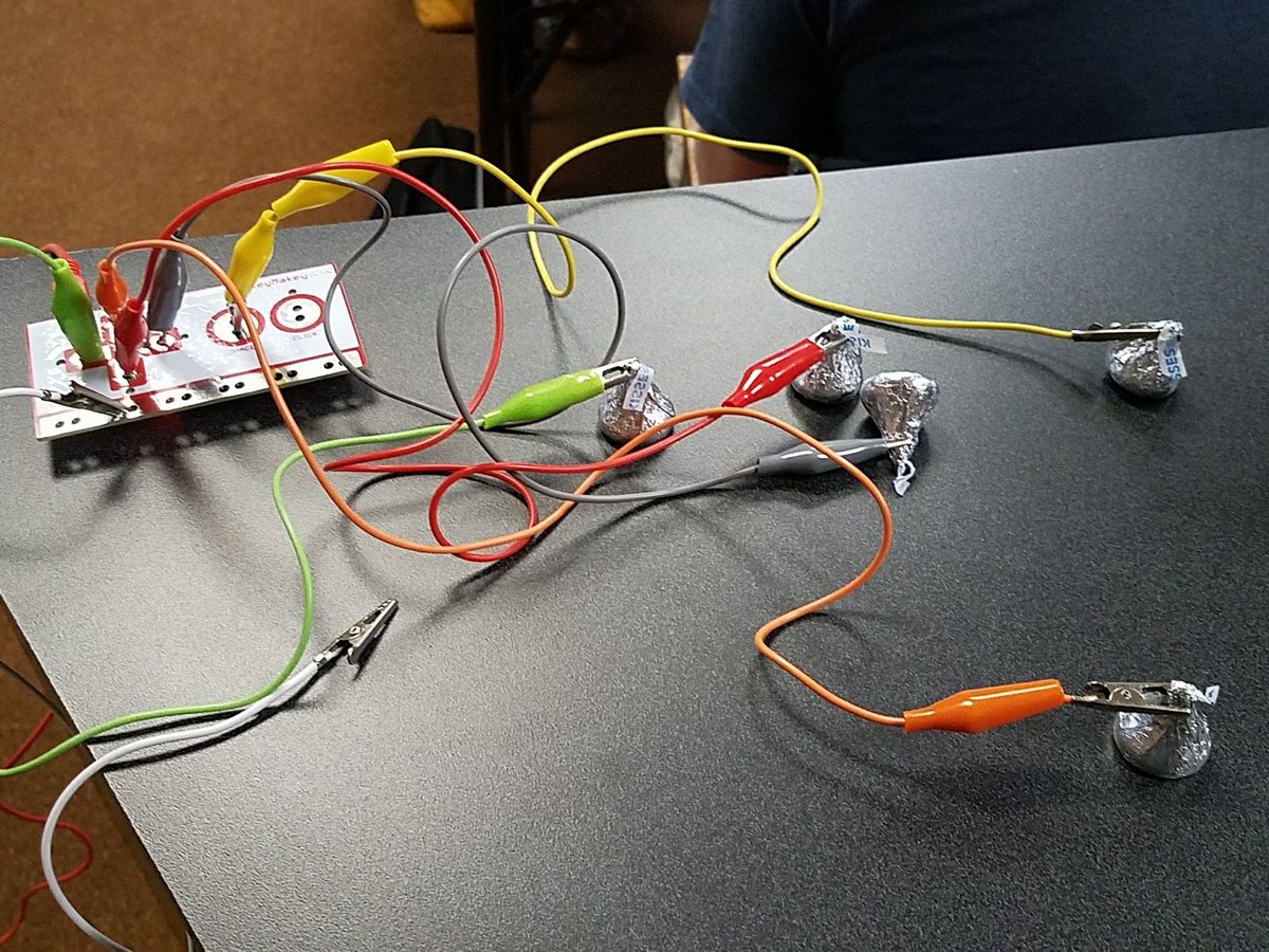 JoeSlifka's tweet photo. My first experience using @makeymakey...WOW IS THIS FUN! My daughters & students are going love these! Now I need 50 more! #PBSMAKERS https://t.co/U7cXcPwGpW