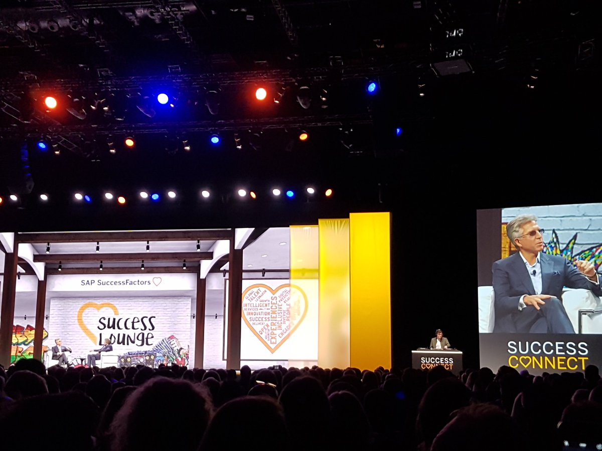MD_Char's tweet photo. #SConnect17 @PERSOLIS_IT Inspiring moments... @BillRMcDermott https://t.co/Dg8hZHOkaM