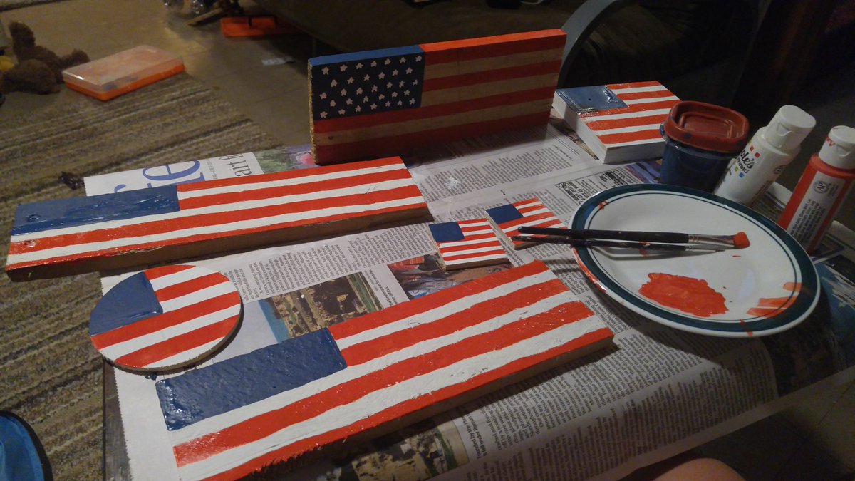 MTSWoodworking's tweet image. Work in progress. Happy Flag Day🇺🇸 etsy.com/shop/MTSWoodwo… #FlagDay #FlagDay2017 #AmericanFlag #handmade #etsy #etsychaching #EtsySeller