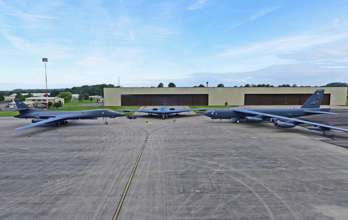 dpjankowski's tweet photo. This is how 🇺🇸 commitment to Article 5 looks in practice. B-1, B-2 & B-52 strategic bombers together in Europe for the 1st time. #ThisIsNATO https://t.co/thcsyNOzTb