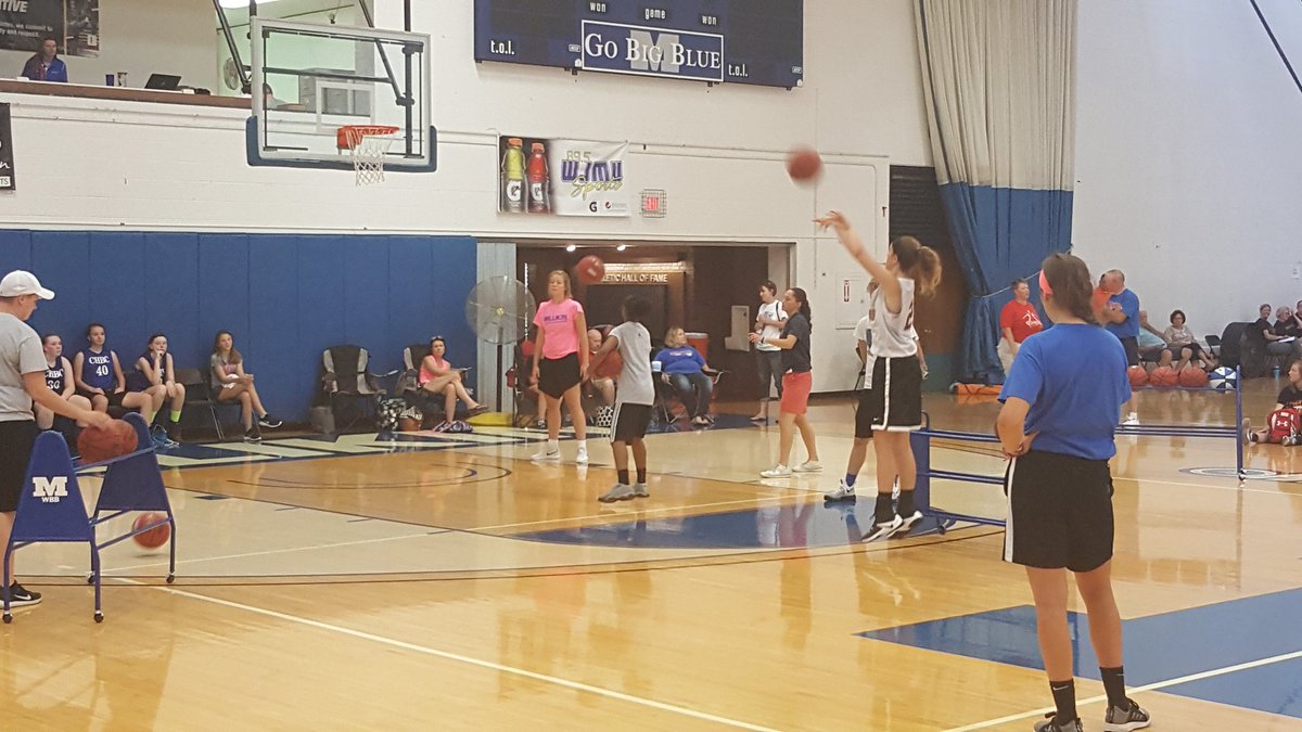 WarriorAthDir's tweet photo. 3pt Contest between games @MillikinWBB #TeamFirstMeSecond #LadyWarriors https://t.co/V3PMGoroou