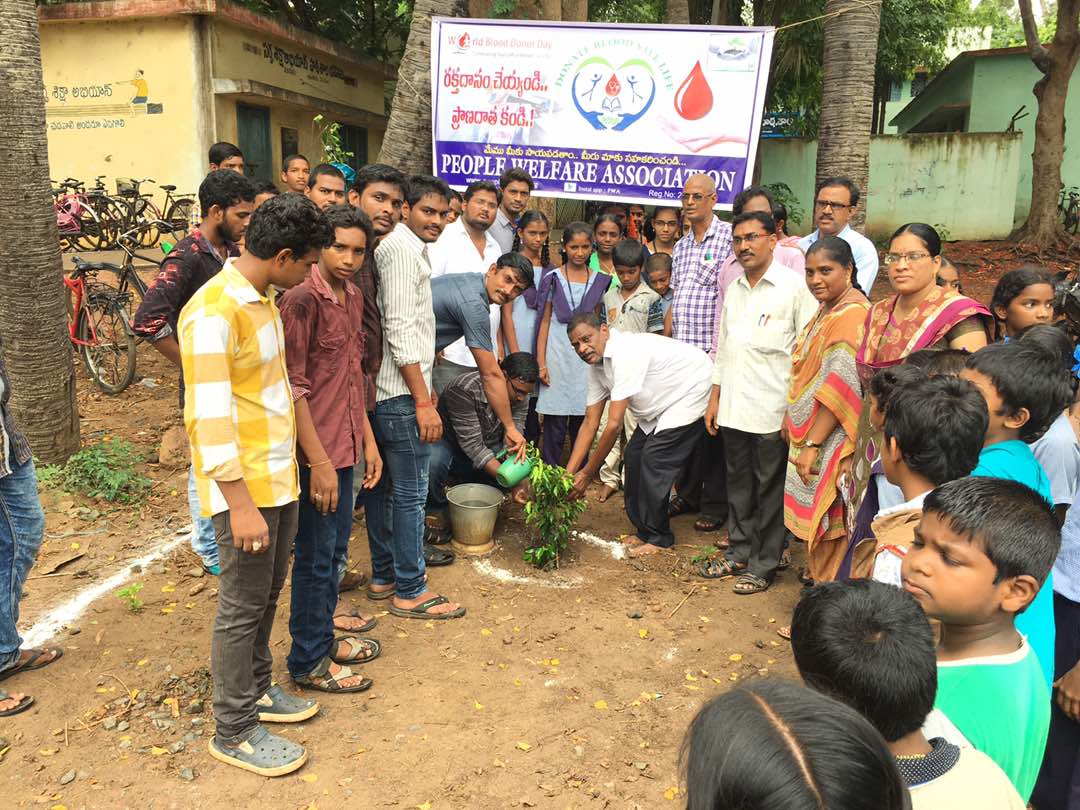 TeamPWA's tweet photo. గ్రామ పెద్దలకు ప్రతి ఒక్కరకి మా ధన్యవాదాలు
#PWATeam https://t.co/KBdnxN4neS