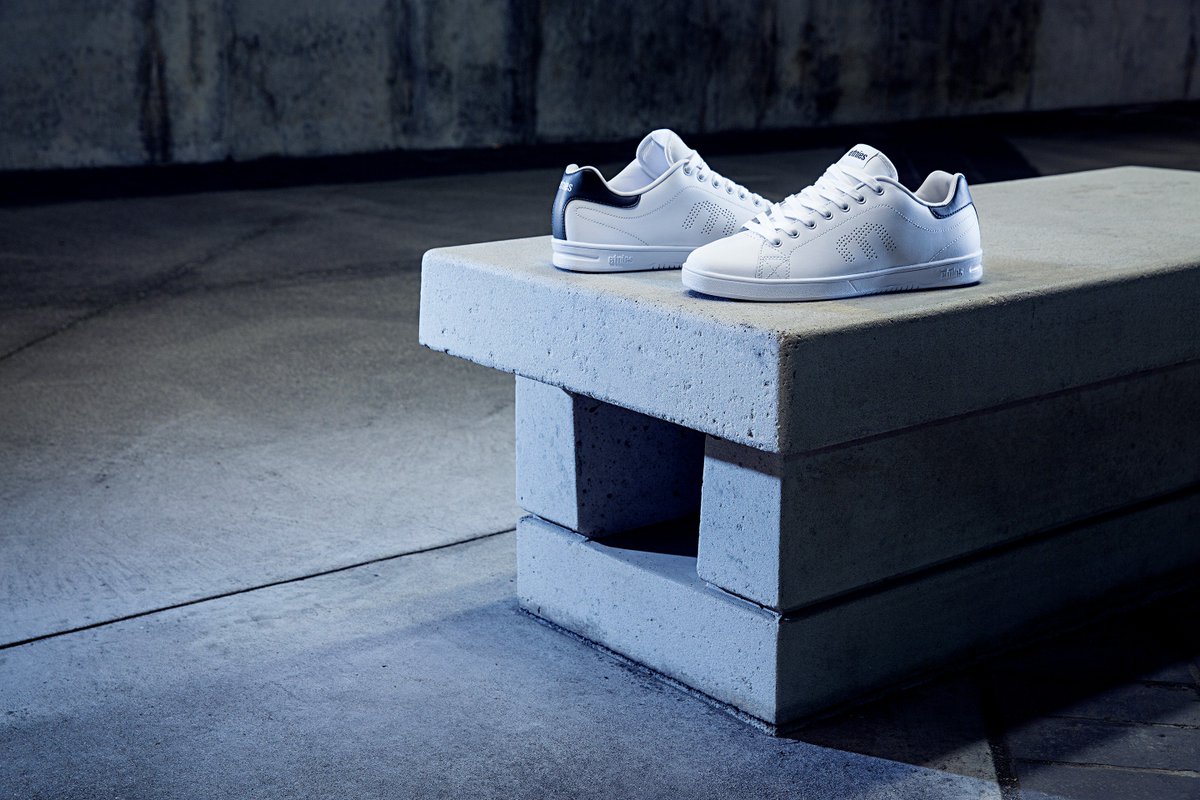 Callicut LS 
A classic from the etnies vault has been released! 
Available in Europe at 👉 @Snipesshop <a href="/skatedeluxe/">SKATEDELUXE</a> <a href="/bluetomato/">Blue Tomato</a> <a href="/RouteOne1989/">Route One</a>