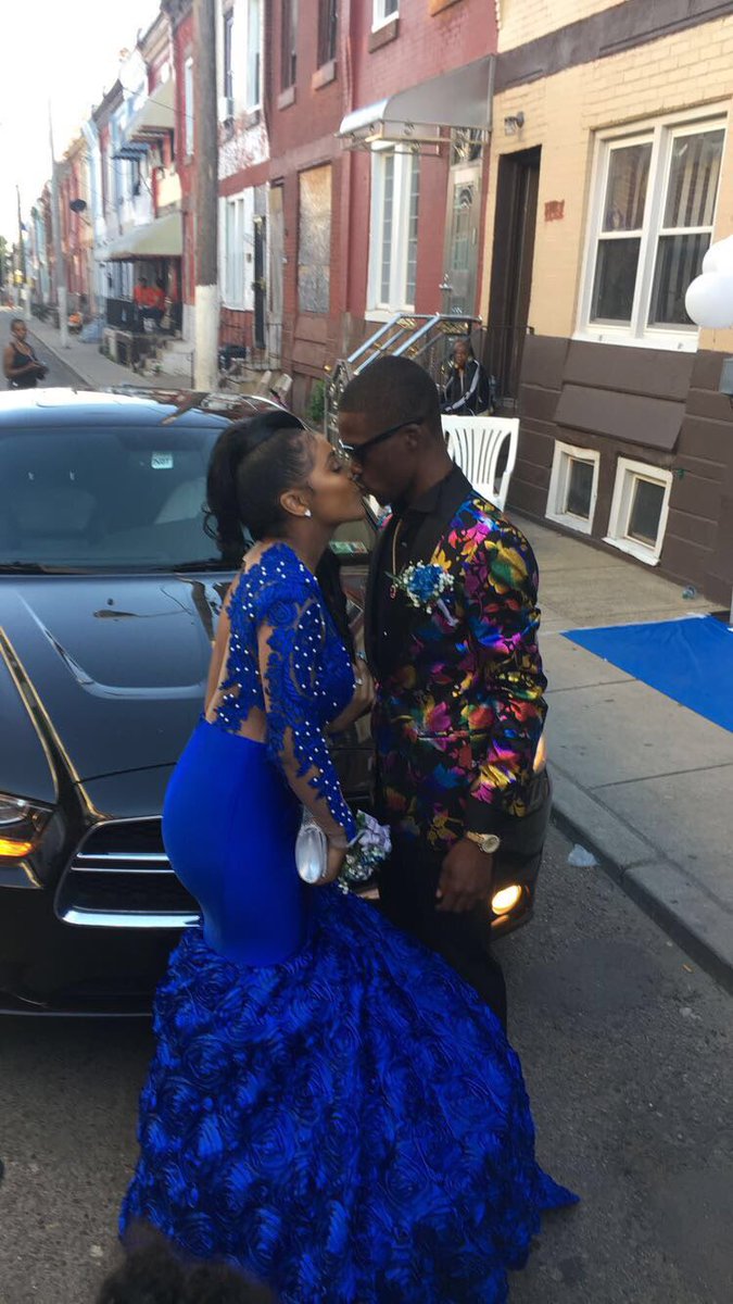 OneEightRadda's tweet photo. It's Like Mill Got Radda It's Like Radda Got Mill REALLY DOE 🔥💙💚 #MyWorld🌎🤞🏼👫 https://t.co/tISQhYxo5Z