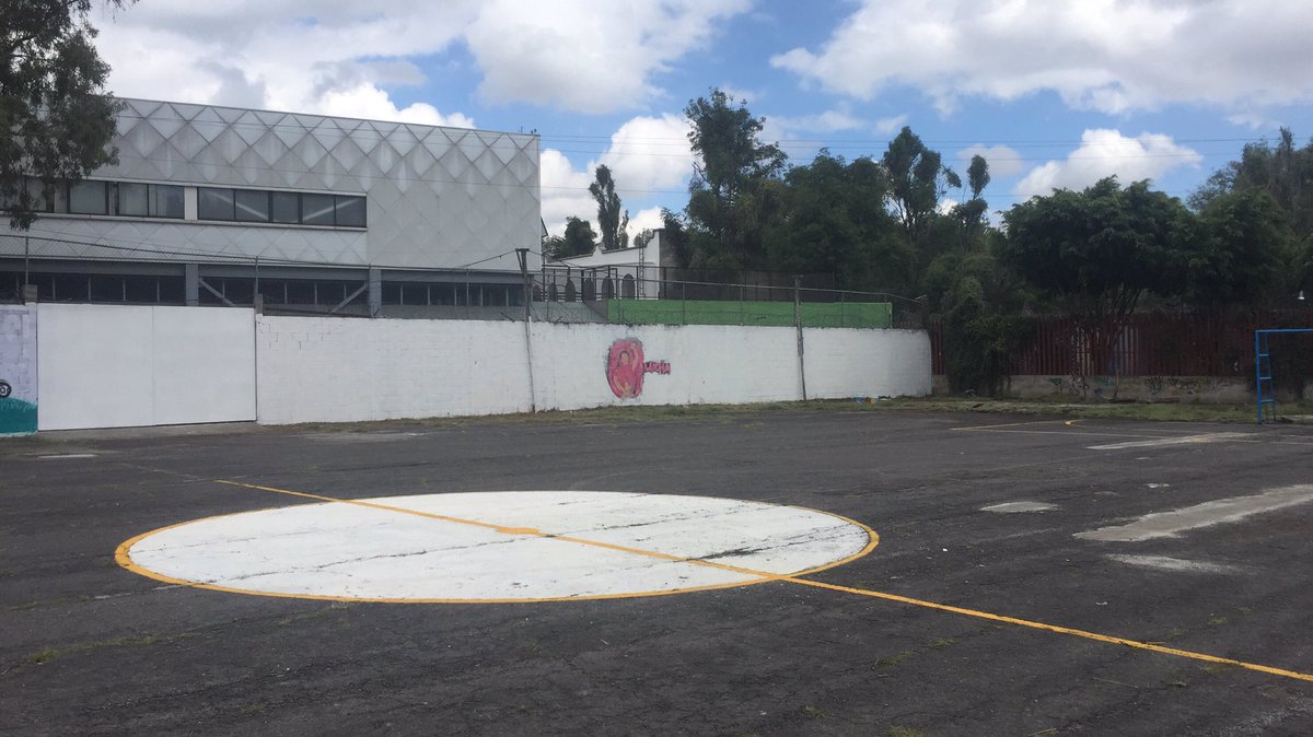 che_diego2's tweet photo. Cada vez mejor la cancha de @gloriasdeporte @26AngelSosa @Santnavarrete @DelCuauhtemoc @torreserv68 https://t.co/qRHAntLd0I