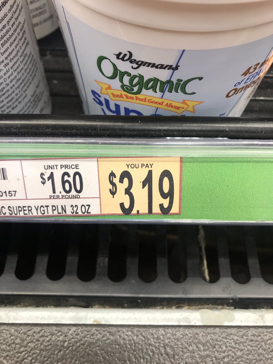 WiesePaul's tweet photo. @AaronRodgers12 representing even in the grocery store! Three nineteen...three nineteen hut! https://t.co/w5o5j9t42c