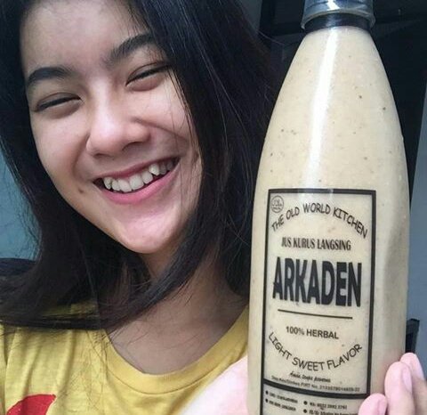 inalicialjgj_'s tweet photo. [📷] Ina Marika Instagram Update:

Jaga bentuk tubuh dan berat badan kamu dengan @arkadenjuskuruslangsing ini, bagus loh👌

#inalicial https://t.co/cCODwR211T