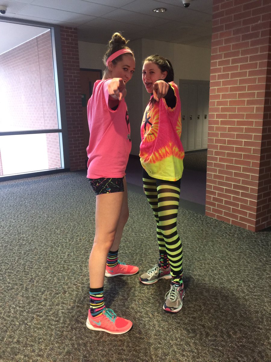 chelsmanto's tweet photo. happy birthday to my mom💕 love you very much. i can't wait to see you do great things at IU ❤️❤️@kirstenott_ https://t.co/gK466nrphu