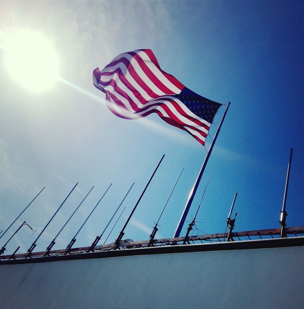 ConcordeCareer's tweet photo. Honoring #FlagDay from the top of #ClarkTower—where #ConcordeMemphis calls home! #Choose901 #ILoveMemphis @ClarkTower1 https://t.co/QmxN3tQNcq