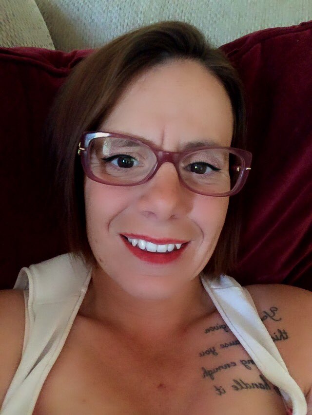MelissaChatter2's tweet photo. Perfect weather to curl up with a book 📚 #rainyday #takingiteasy https://t.co/dh7i5dN58w