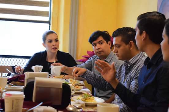 CNOP_SIN's tweet photo. Reunión con los líderes de la juventud Popular, escuchando sus puntos de vista y tomándolos en cuenta para nuevos proyectos.@CDEPRISinaloa https://t.co/FmrrnrO99B