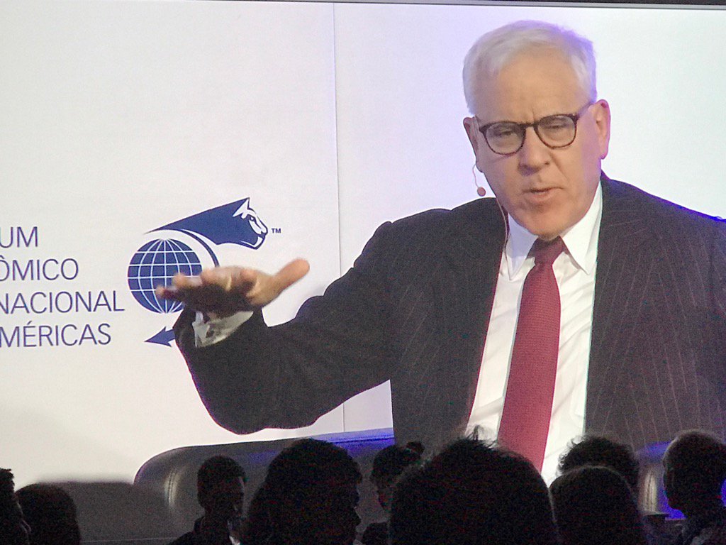 Marc_Ben's tweet photo. David Rubenstein (Carlyle) mon Coup de cœur du @AmericasForum #ConfMTL @IsabelleLeclerc @madelfe @MFHervieu https://t.co/2VFtYsLCSf