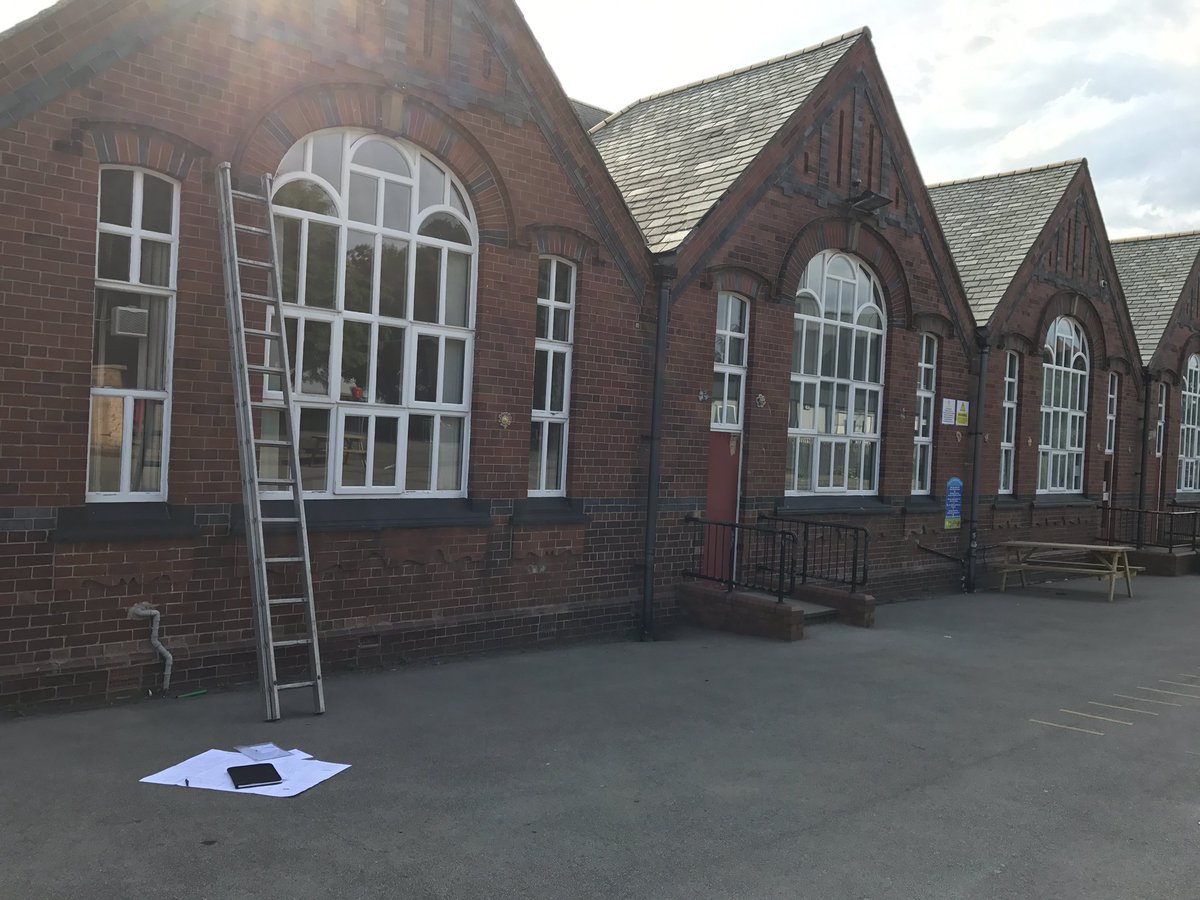 Just secured a nice tricky job for the summer holidays, 80 windows, should be fun 😬@VEKA_plc <a href="/MorleyGlassGlaz/">Morley Glass</a> @Halo_Systems