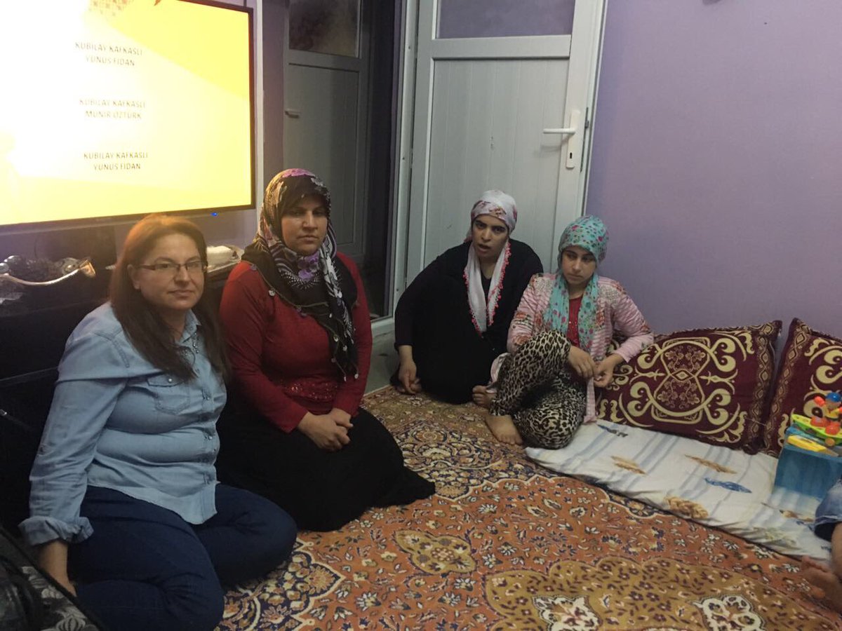 <a href="/mecertas/">Melih Ecertaş</a> <a href="/HalilYomak/">Halil TR🇹🇷🇹🇷🇹🇷</a> <a href="/akpartimardin/">AK Parti Mardin</a> <a href="/AKGenclikGM/">AK Gençlik</a> <a href="/mustafaatas/">Mustafa ATAŞ</a> @CeydaBC47 <a href="/sbolunmez47/">Süleyman Bölünmez</a> <a href="/suleymansoylu/">Süleyman Soylu</a> @dndartarim <a href="/abugrasimsek/">A. Buğra Şimşek</a> <a href="/OsmanSoyler/">Osman SÖYLER 🇹🇷</a> <a href="/seyda_73/">Muhammed İkbal Seyda</a> @m_aksoy01 Gönül köprüleri kurmaya devam ediyoruz. 
#AKGençlikGönülSofrasında <a href="/mecertas/">Melih Ecertaş</a> <a href="/HalilYomak/">Halil TR🇹🇷🇹🇷🇹🇷</a> <a href="/akpartimardin/">AK Parti Mardin</a> <a href="/AKGenclikGM/">AK Gençlik</a> <a href="/mustafaatas/">Mustafa ATAŞ</a>