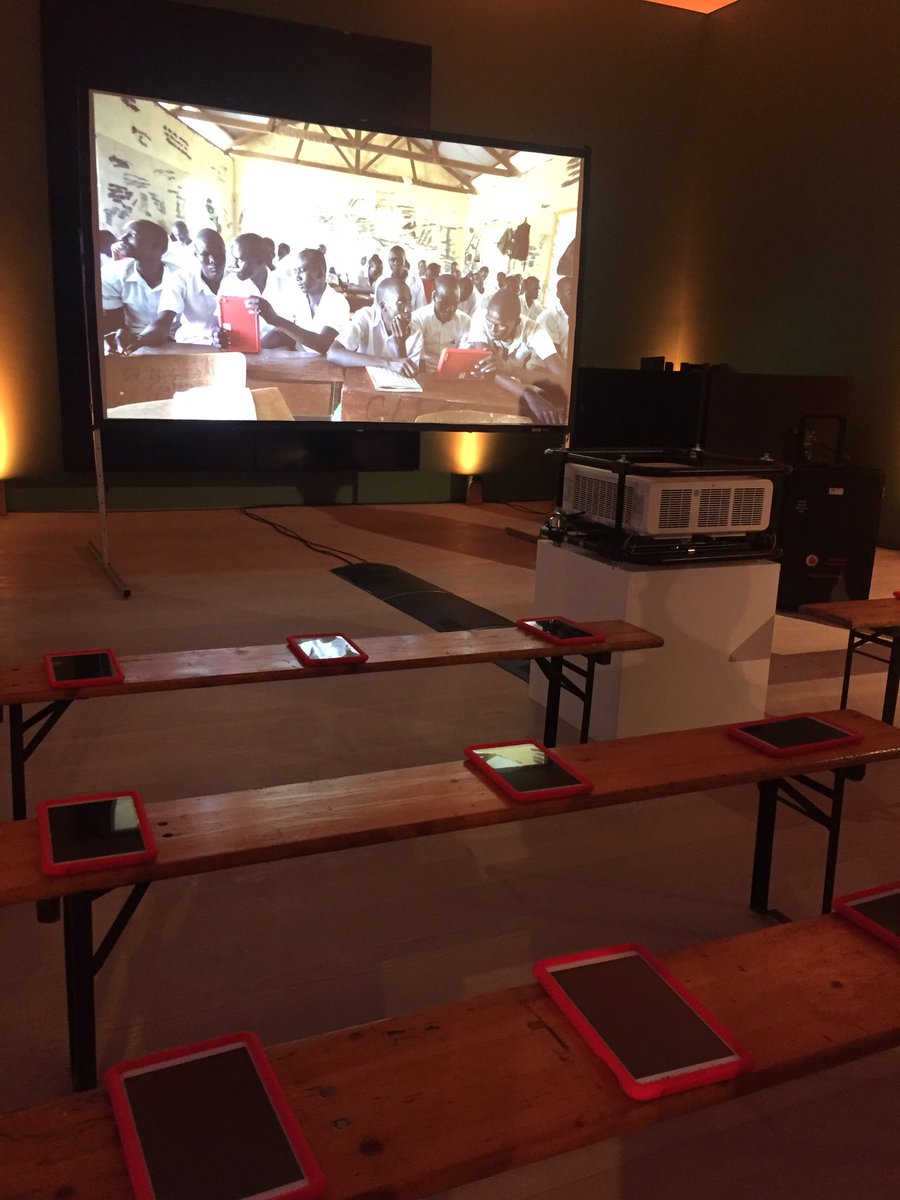 deborah_lally1's tweet photo. Fun night ahead celebrating all the amazing work of #vodafonefoundation #instantclassroom @VodafoneGroup @VodafoneGrads @saatchi_gallery https://t.co/Yp0VWGs6kT
