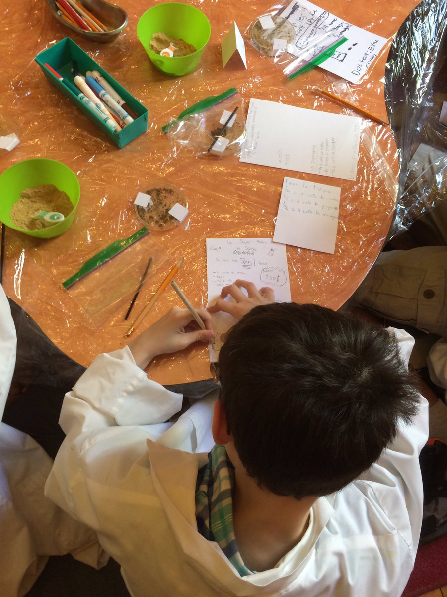 ecoleRSD's tweet photo. Les élèves de 5e ont créé des médicaments au @MuseumofHealth - quelle belle activité! #potionclass #MATIS https://t.co/1txaJDbRIa