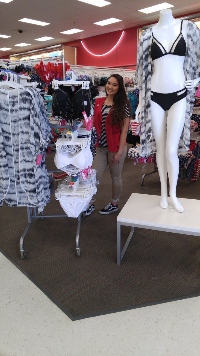 HUGE shout out to Style TM Amber for always keeping swim on point. #55% <a href="/izzy_isais/">Izzy Isais</a> @Trujillojonny1 <a href="/SwayBellTGT/">Josue Bell</a> <a href="/Emily1Mc/">Emily McConnell</a> @PjeturSigurdson