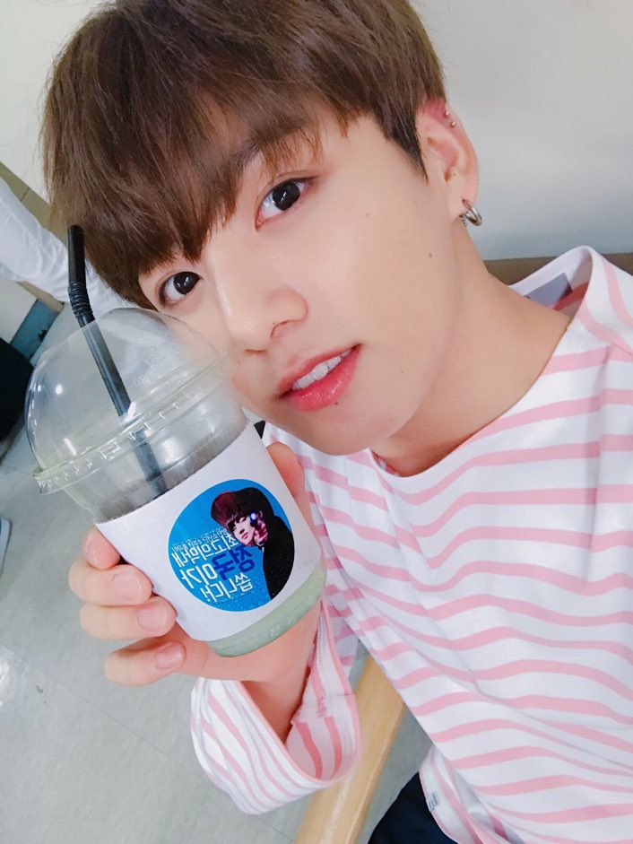 생일 축하해요 아미🙏🏻🎂