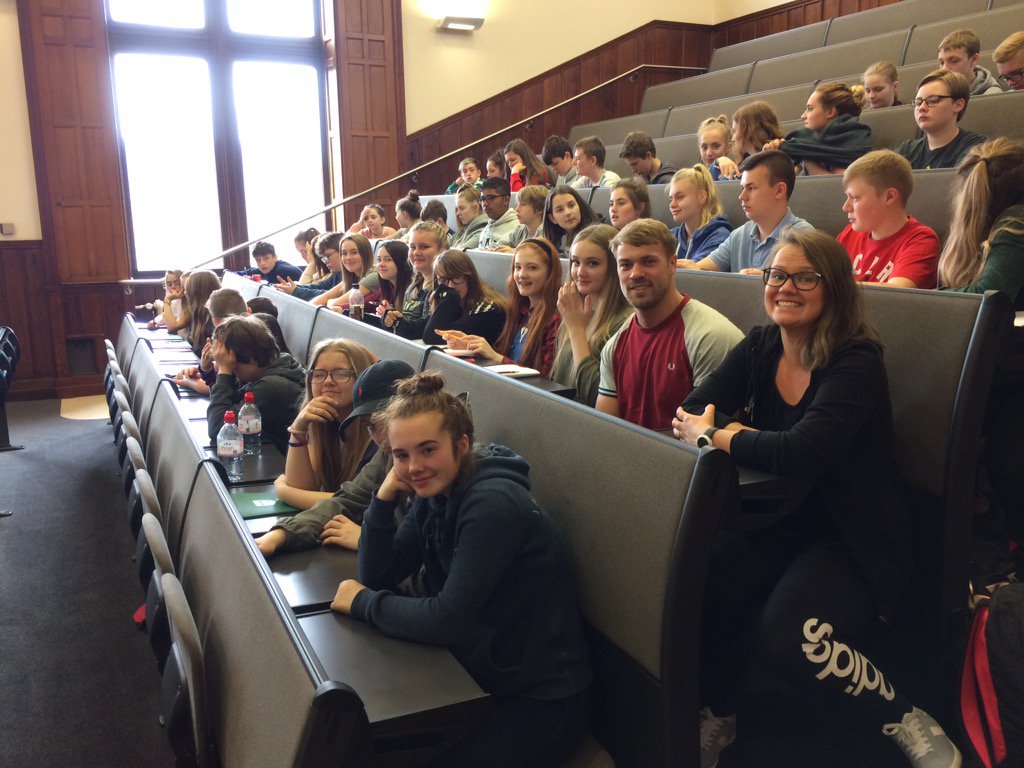 LochgellyHS's tweet photo. S3 pupils getting a taste of higher education during First Chances Project @univofstandrews. #raisingaspirations📚🙋🏼💡 https://t.co/94O2qf8AKH