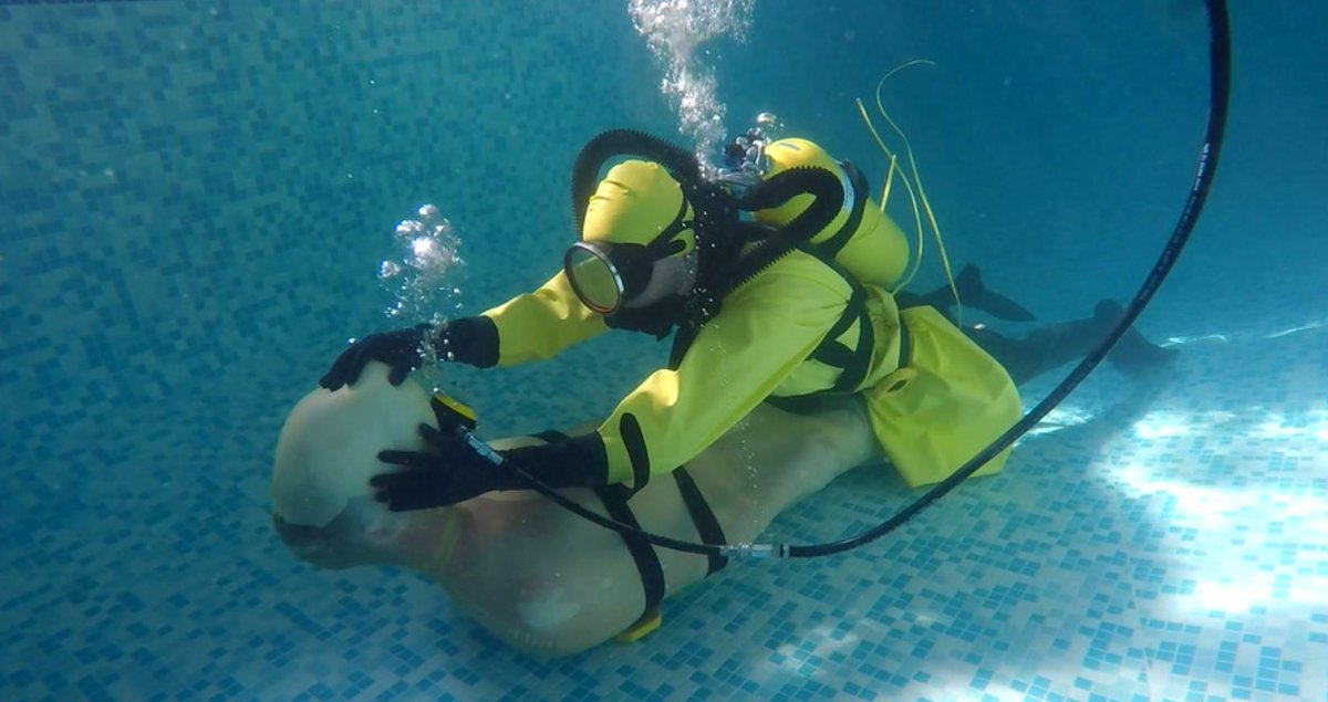 Intense underwater breath control and bondage by Dr rubber #underwaterbonda...