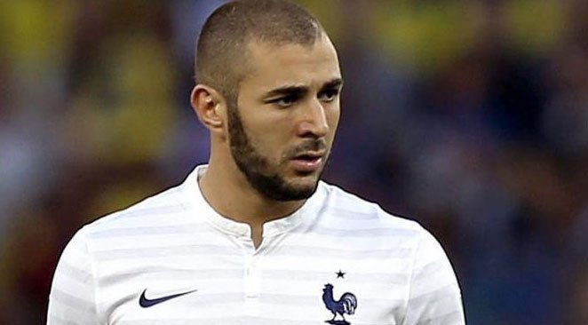 Euro2foot's tweet image. #KarimBenzema parmi les 20 premiers attaquants en 2017 ? #Benzema #Real
mondial2foot.com/equipe-de-fran…