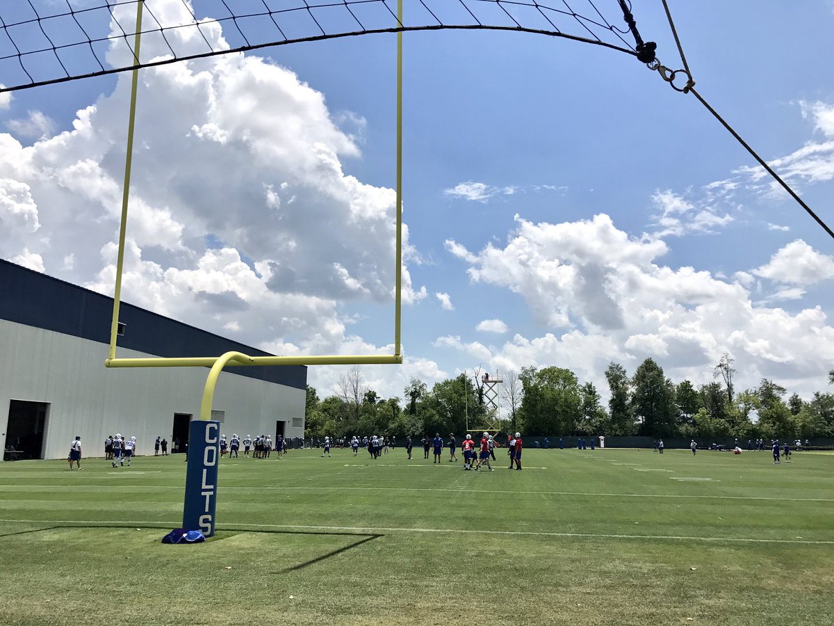ByHeatherLloyd's tweet photo. Day ✌🏻 #ColtsMiniCamp https://t.co/iXAJ2TUt8j