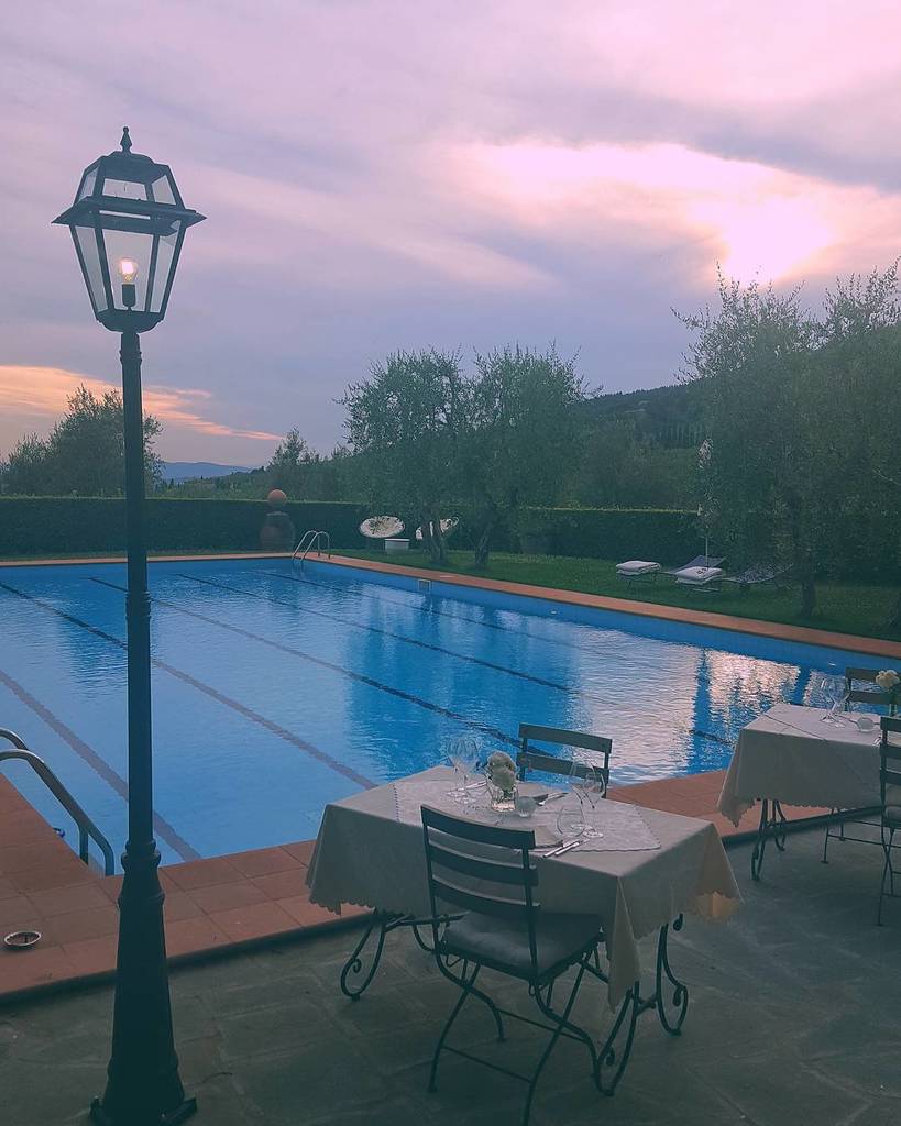 biancatecchiati's tweet photo. Near pool dinner. Andrea Perini
@borgoivicelli
#al588 #BorgoIVicelliRestaurant #ExecutiveChefAndreaPerini #ChefCe… https://t.co/xKRFi2KCKd https://t.co/AkOZUjMVN2