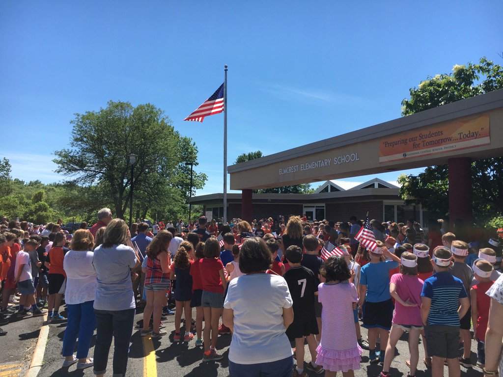 MrsDonardo's tweet photo. Happy Flag Day!
#eefamily https://t.co/Gt6MBDlEGL