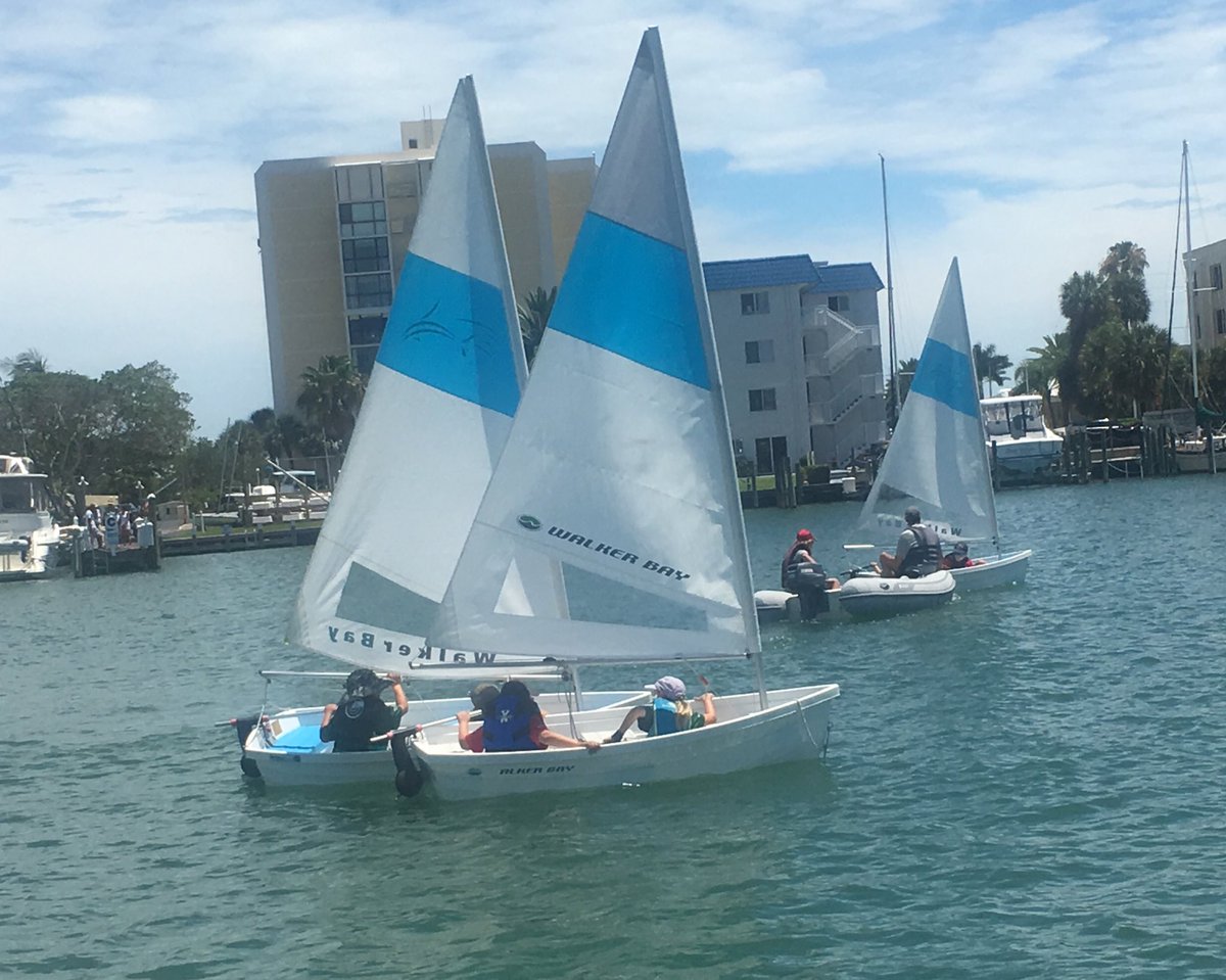 baldino_karen's tweet photo. Seeing shapes everywhere... even out on the water @mystemkits #geometry #fcrstemlearn https://t.co/Xnm7ZSTRqs