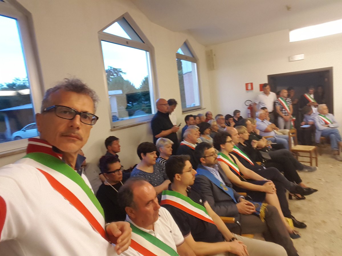 ZaninMauro's tweet photo. #noUTI A Bertiolo i sindaci "liberi" salutano il 3 Comune che esce dalle UTI.Continua il crollo della legge Panontin https://t.co/BXH188a2qh