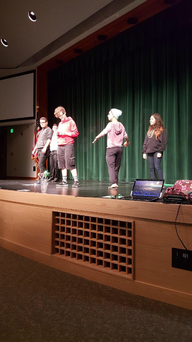 wsdterriers's tweet photo. Seniors rehearsing for graduation tonight! https://t.co/pe7j82JbU0