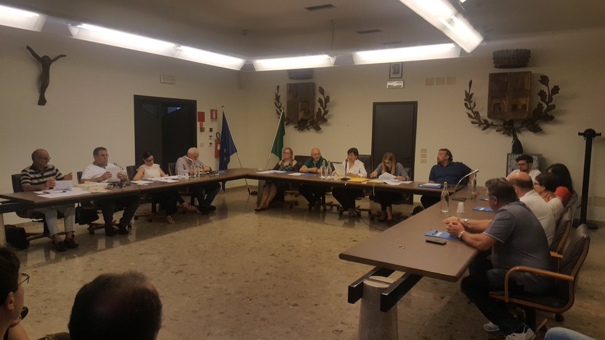ZaninMauro's tweet photo. #noUTI A Bertiolo i sindaci "liberi" salutano il 3 Comune che esce dalle UTI.Continua il crollo della legge Panontin https://t.co/BXH188a2qh