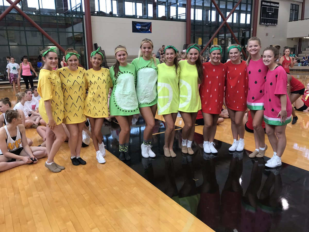 NDACarlie_Ann's tweet photo. Kearney Catholic had one of my favorite themes of the day! FRUIT πππππ #funnerday https://t.co/AAhtu3UaAF
