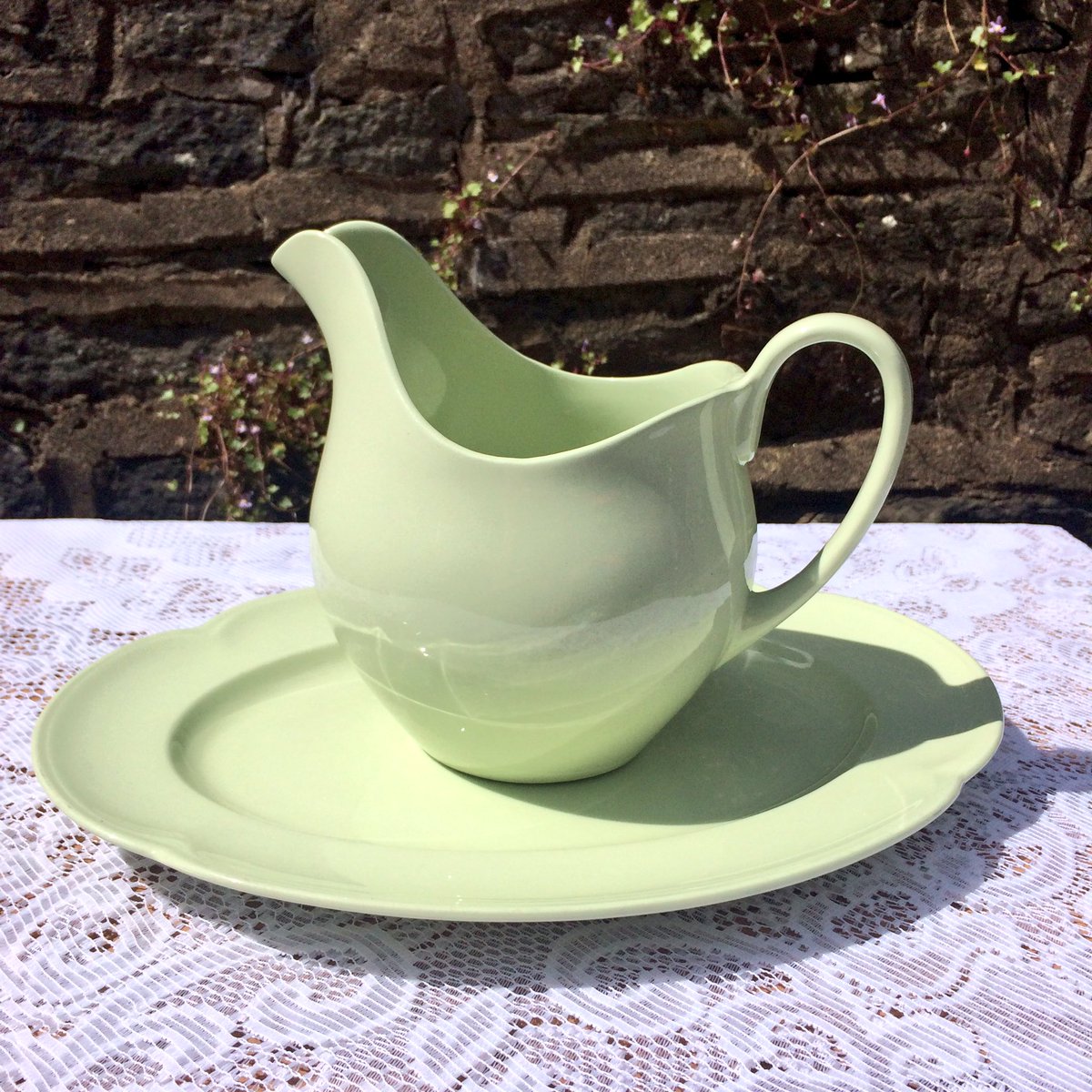 mrslovibondsvtp's tweet photo. Good evening #vintageshowandsell, I've got a lovely selection of #pastel #utilityware in stock, I'll be taking to @V4VCardiff in July! https://t.co/BdP1wTIbiv