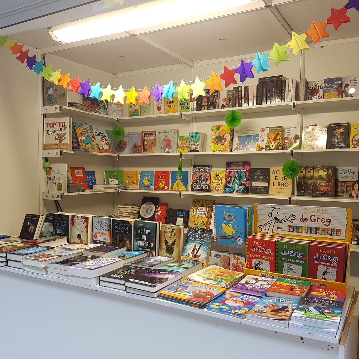 LibreriaLogosGJ's tweet photo. Todo preparado para mañana @ferialibroxixon @Literatura_SM https://t.co/AF6Tq5lXD1