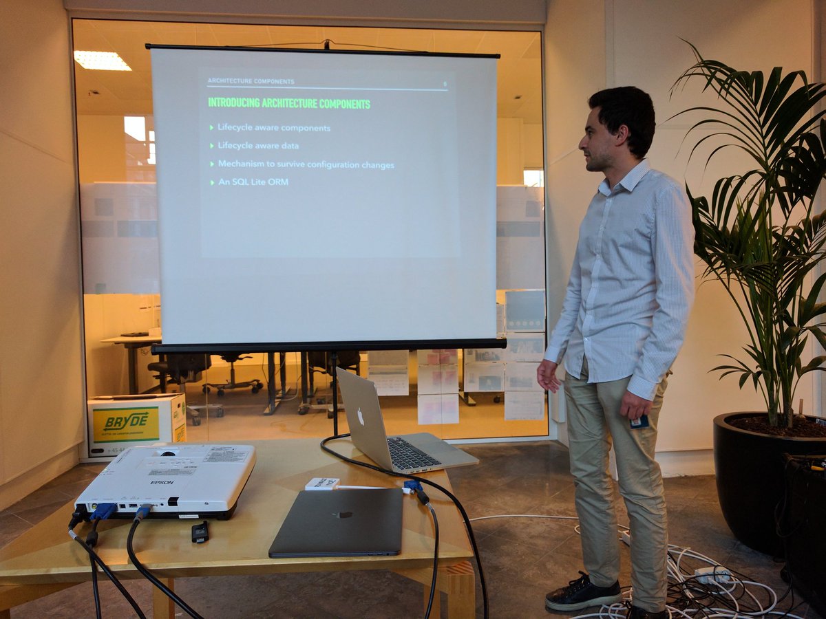 DroidDevsDK's tweet photo. An introduction to architecture components by @jospint #AndroidDev https://t.co/Oh1CU5SYDz