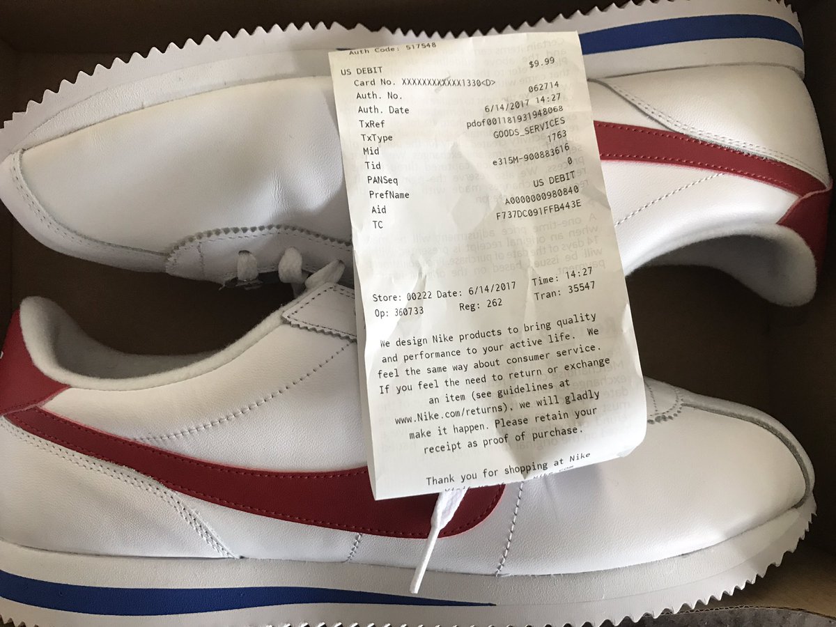 sinceredavinci's tweet photo. Just got blessed by @Nike @nikestore for these Forrest Gump Cortez. Been wanting these. But check the price. #youreadthatcorrectly #Winning https://t.co/OOdKIhsVHs