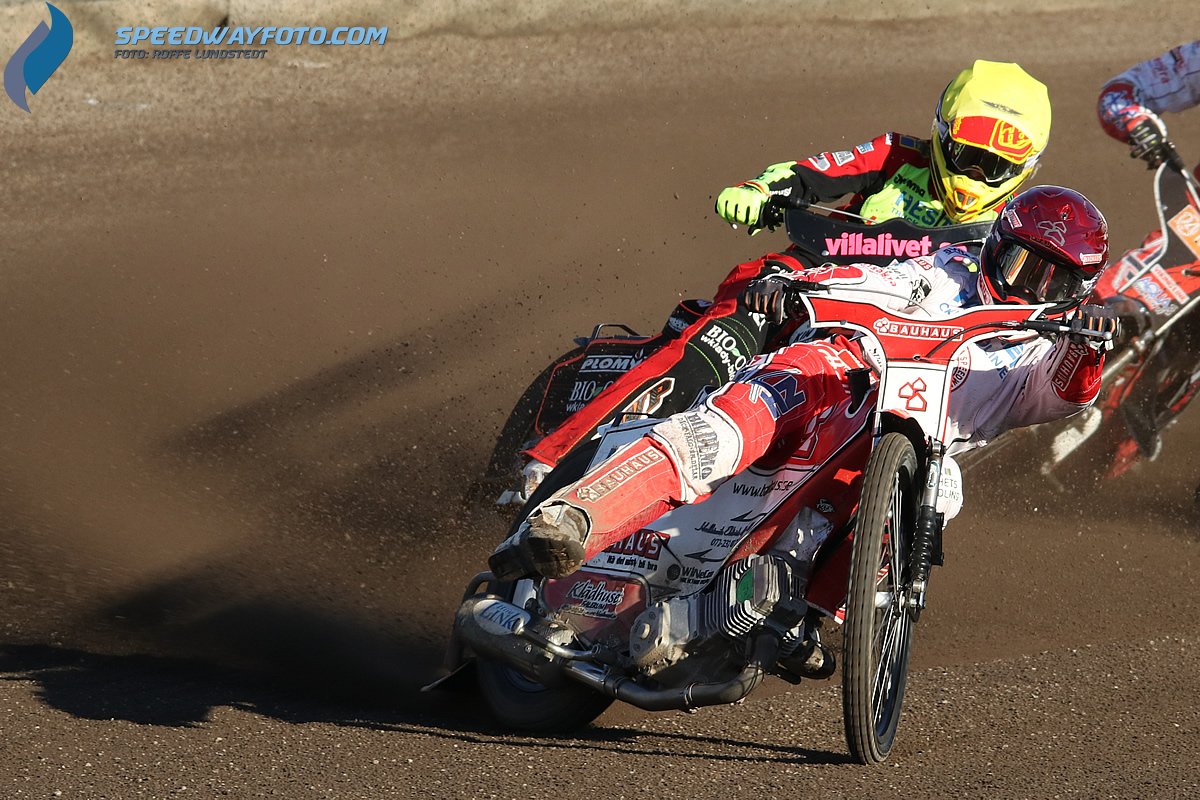 Speedwayfoto's tweet photo. Bilder från gårdagens elitseriematch mellan Rospiggarna vs Lejonen finns nu på https://t.co/9nYEoF8vfv 👍 https://t.co/bXvXru8eVO